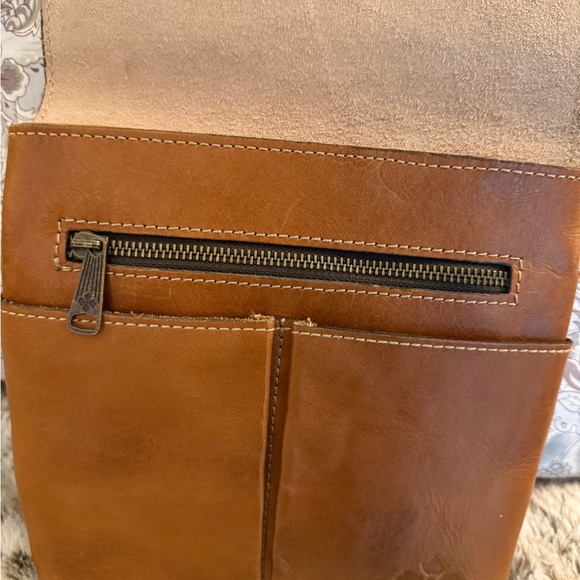 New! Patricia Nash Granada Map Print Leather Crossbody Bag - Picture 7 of 10